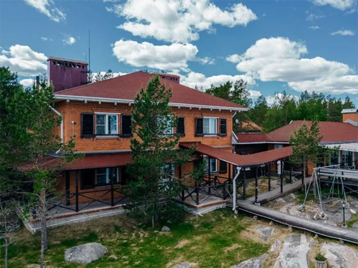 Проживание